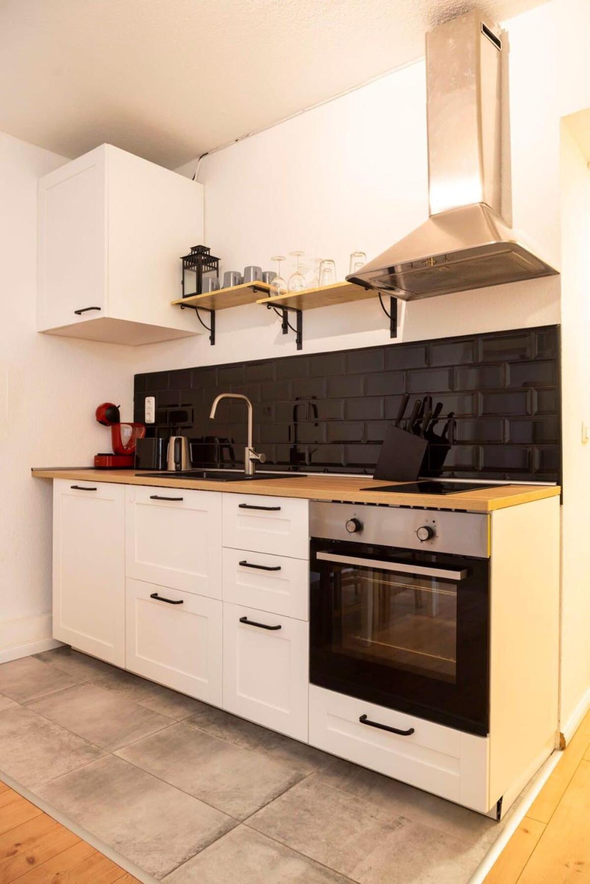 2 Bedroom In Great Location In Kreuzberg Berlin Exterior photo